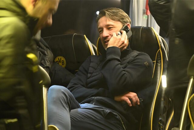 Niko Kovac telefoniert.