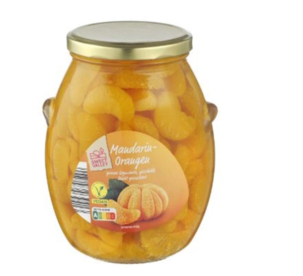 Mandarinen im Glas, die zurückgerufen werden. 