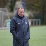 SV Vestia Disteln II: Trainer Volker Bärwald am Spielfeld.