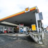 Die Shell-Tankstelle an der Hertener Straße in Recklinghausen wird renoviert.
