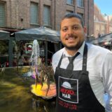 Ali Chahine vor dem Mezzomar in Dorsten