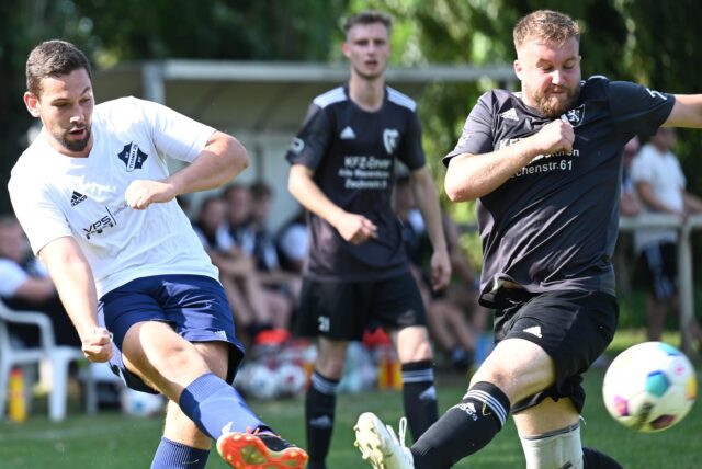 Im Hinspiel unterlagen Leon Kleerbaum (l.) und die SG Titania/RWE dem SC Marl-Hamm mit 1:4.