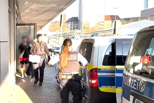 Die Polizei konnte den Tatverdächtigen noch vor Ort festnehmen.