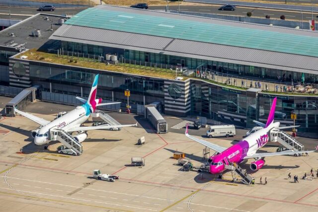 Flugzeuge am Flughafen Dortmund.