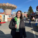 Ein Kettenkarussell dreht sich in Datteln.