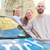 Luca Füllgraf, Host und Moderator des PottCAS, sprach in dieser Episode mit Tewe Schefer (l.) und Tabea Bremer (m.) unter anderem übers Autofahren.