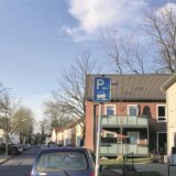 Das Verkehrsschild, das Gehweg-Parken an der Letterhausstraße erlaubt.