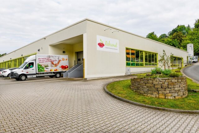 Die Küche von Rebional in Herdecke. Hier wird Essen für weiterführende Schulen in Castrop-Rauxel zubereitet.