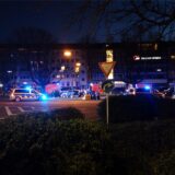Ein 28-Jähriger klaut einen Opel Corsa und baut damit auf dem Wall einen schweren Unfall.