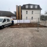 Eine Fläche mit Mutterboden auf dem Kirchplatz in Recklinghausen.