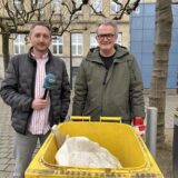 Unser Reporter Philipp Pohl (links) interviewt Tobias Heitmann, Vorsitzender des Cityrings.