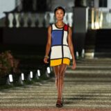 Kandidatin Safia aus Dortmund geht in der neunten Folge von „Germany’s next Topmodel“ über einen Laufsteg.