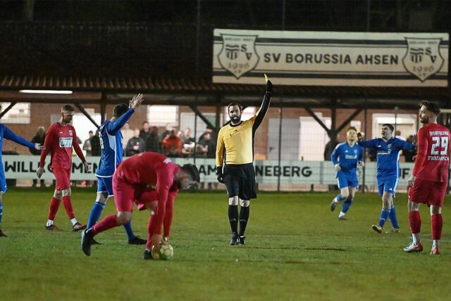 Mit 3:0 gewann Borussia Ahsen sein Nachholspiel zu Hause gegen Stuckenbusch.