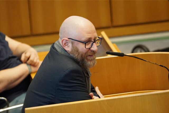 Thomas Schmidt von der UBP stichelte immer wieder gegenüber der restlichen Politik im Castrop-Rauxeler Ratssaal. Der Politiker, der sich selbst als bürgerlich-liberal einschätzt, wurde vom Rest der Kommunalpolitik aber weitgehend gemieden.