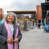 Hertens Stadtbaurätin Janine Feldmann steht bei der Teileröffnung der Hertener Höfe in dem Einkaufszentrum.