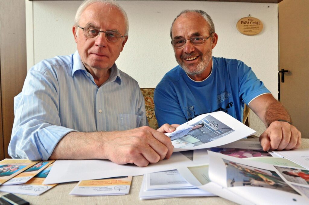 Ihr Verhältnis war kollegial und freundschaftlich: Gemeinsam führten Alfons Lakenberg (l.) und Herbert Schröer die Stiftung für Menschen in Not.