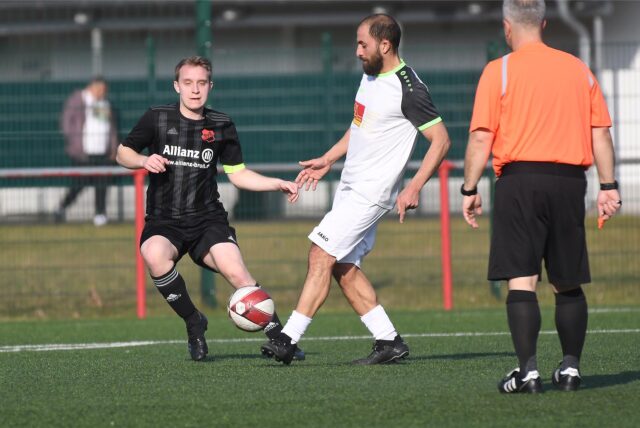 Dogan Öztürk (am Ball) ist zurück bei Eintracht Ickern, hier im Spiel beim SuS Merklinde.