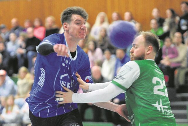 Top-Goalgetter unter sich: Torben Eberhard (r., PSV Recklinghausen) und Henrik Ligges (HSG Villigst-Ergste)