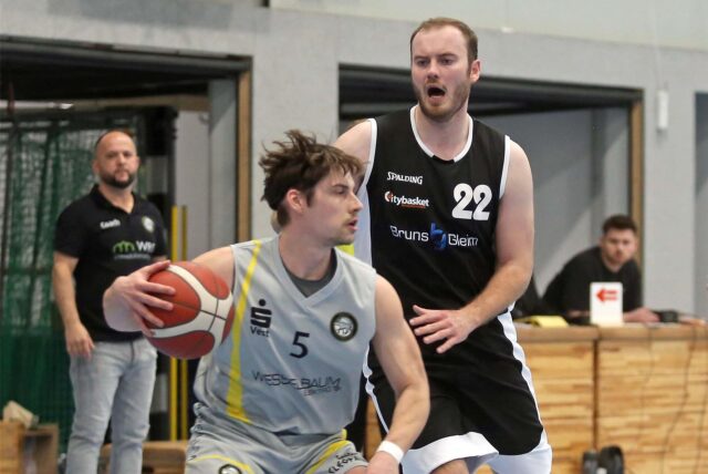 Dauerbrenner beim Marler BC: Marvin Ewald (l.) war in Dortmund einmal mehr auch bester Werfer.