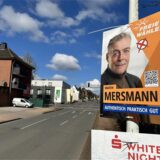 Wahlplakat der Freien Wähler an einem Laternenmast in Haltern