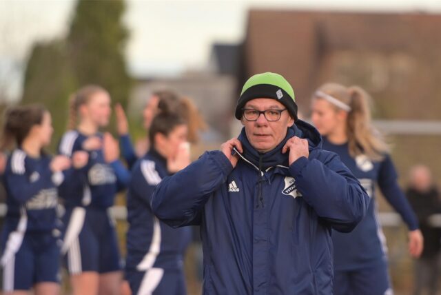 Ob Olaf Giering nächste Saison noch Trainer bei den Bezirksliga-Frauen des SV Titania Erkenschwick ist, muss noch geklärt werden. In Rhade war der Coach verhindert.