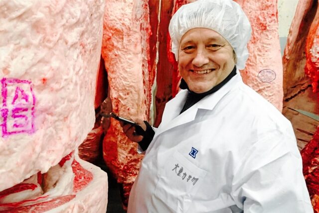 Fleisch ist seine Leidenschaft. Christoph Grabowski ist der respektvolle Umgang mit Lebensmitteln das wichtigste Anliegen. Er arbeitet bei Niggemann in Bochum.