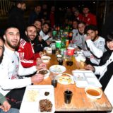 Fußball, Kreisliga C3, Sportplatz Kuhstraße Herten, 16. März 2025: TSV Westerholt – SC Herten II 4:1. Da das Spiel in die Fastenzeit fiel, wurde der Anstoß nach hinten verlegt. DAnach begingen die Spieler des TSV das traditionelle Fastenbrechen nach Einbruch der Dunkelheit.