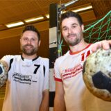 Handball, 18. März 2025, Halle an der Kuhstraße. Fabian und Frederic Hentschel freuen sich aufs bevorstehende Topspiel gegen TV Einigkeit Brockhagen, in dem es um den Aufstieg in die Oberliga geht. Beim letzten großen Aufstieg des SV Westerholt im Mai 2009 waren beide schon dabei.