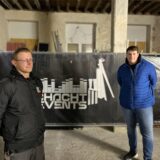 Lukas Böckenholt und Marco Knopp von der Geschäftsführung Schacht3Events im Alten Lampenhaus in Herten.