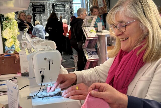 Auf der Creativa in Dortmund dürfen die Besucher selbst Hand anlegen