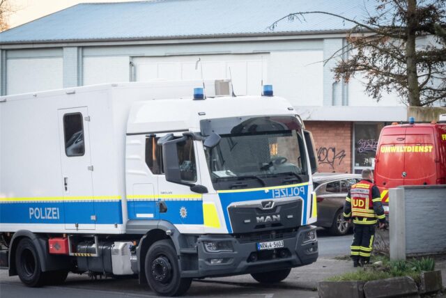 Im Dortmunder Westen läuft am Mittwoch ein Einsatz des LKA und der Feuerwehr.