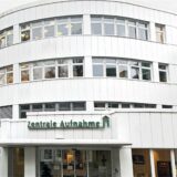 Das Dorstener Krankenhaus. Rechts: Tobias Stockhoff