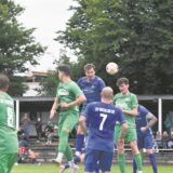 SG Suderwich und SV Hochlar 28, Spieler im Kampf um den Ball.