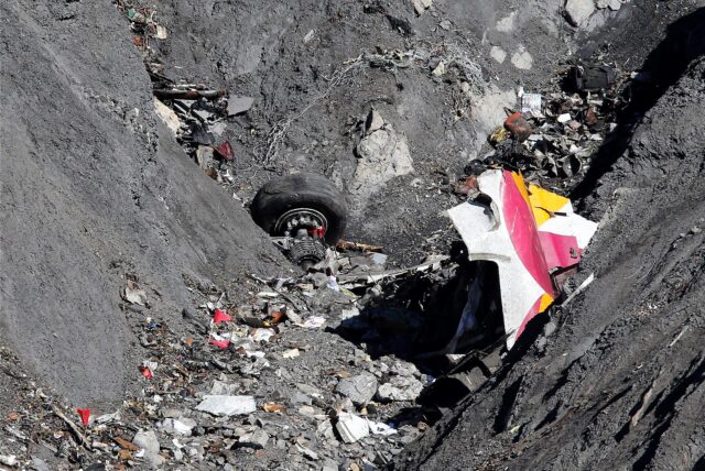 Wrackteile der in der französischen Alpen abgestürzten Germanwings-Maschine.