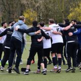 „Derbysieger, Derbysieger“: Fenerbahce feiert schon wieder nach einem Erfolg beim SC Marl-Hamm.