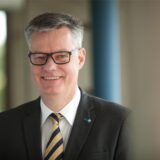 Der Beigeordnete Michael Eckhardt steht wieder vor Gericht. Er soll einen Mann im Café Extrablatt beleidigt haben. Dagegen klagt nun Eckhardt seinerseits.