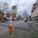 Ein Bushaltestellenschild am Tigg in Datteln.