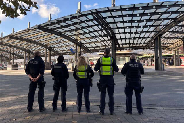 Gemeinsamer Schwerpunkteinsatz für mehr Sicherheit von Polizei Recklinghausen, Bundespolizei und Kommunalem Ordnungsdienst am Hauptbahnhof. (Archivbild Oktober 2024)