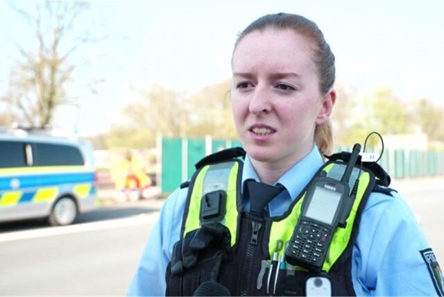 Svenja-Olympia Swoboda von der Polizei Münster auf der A2 im Kreuz Recklinghausen