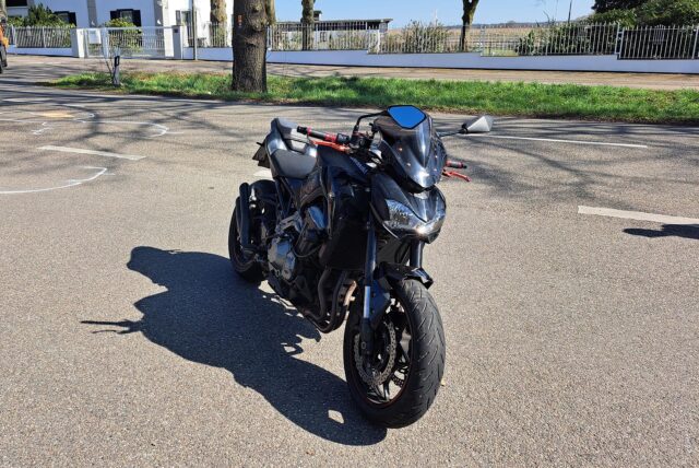 Ein Motorrad auf der Halterner Straße.
