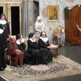 Szene aus der Verwechslungskomödie der Theatergruppe Phönix
