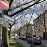 An der Schleswiger Straße in der Dortmunder Nordstadt hat am Montagabend ein Verkehrsunfall Tumulte ausgelöst.