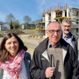 Vier Personen auf dem Baugebiet Am Lennhofe
