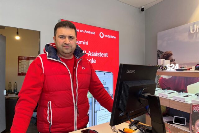 In Castrop-Rauxel haben einige Kunden von Vodafone Probleme bei der Internetverbindung. Vodafone erklärt, dass dies an Dacharbeiten liegt, die notwendig seien.