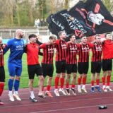 Fußball, Oberliga Westfalen 2. April 2025, Stimberg-Stadion. Spvgg. Erkenschwick – SC Preußen Münster II 2:1. Die Mannschaft lässt sich von den Fans nach Abpfiff feiern.