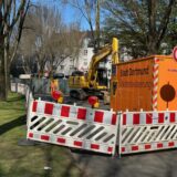 Die Märkische Straße ist in Höhe des Verdachtspunkts an der Wenkerstraße bereits gesperrt.