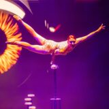 Die Flic Flac X-Mas-Show in Dortmund begeisterte bereits im vergangenen Jahr das Publikum mit einem einzigartigen Mix aus Trapezkunst, Jonglage, Turnakrobatik und atemberaubenden Motorrad-Stunts.