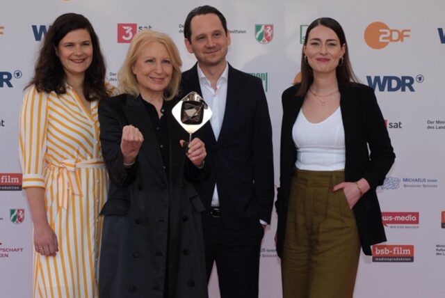 Maren Kroymann und ihr Team bei der Grimme-Preisverleihung.