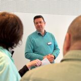 Bürgermeister Rajko Kravanja war einen Vormittag zu Besuch bei den „Grünen Damen und Herren“ im Evangelischen Krankenhaus.