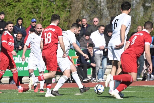 Im Livestream: Wer ist nach Sonntag Tabellenführer? Kültürspor Datteln oder Genclikspor Recklinghausen?